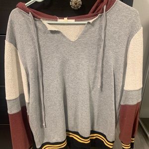 Women’s Buckle sweatshirt
